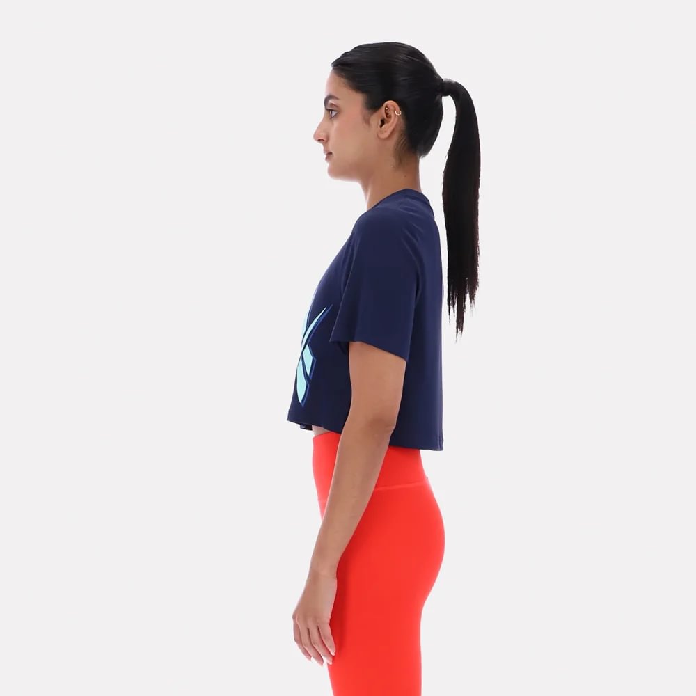 Top Deportivo Training | Sloan Core Graphic Crop Top | Mujer - Imagen 3