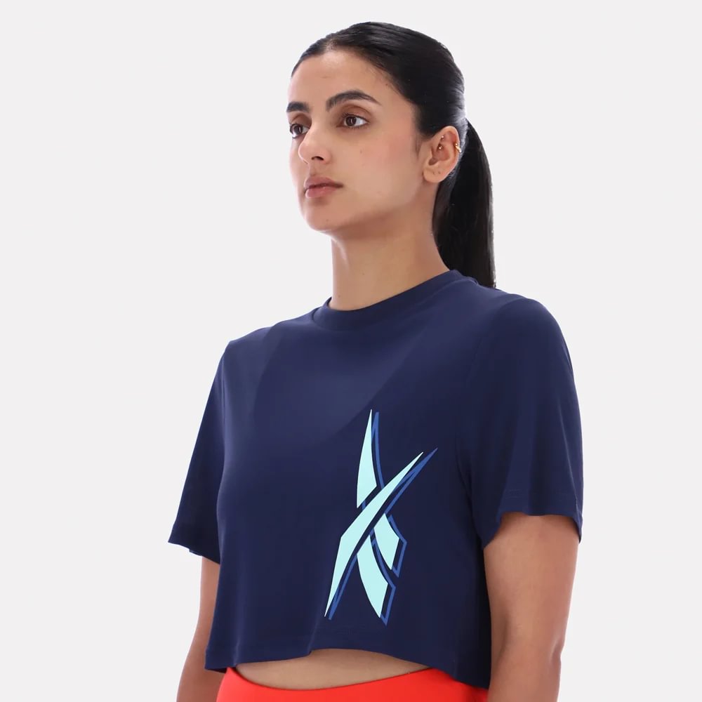 Top Deportivo Training | Sloan Core Graphic Crop Top | Mujer - Imagen 4